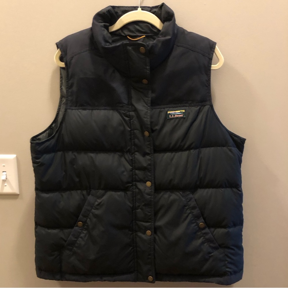 LL Bean Black XL Mountain Classic Down Vest